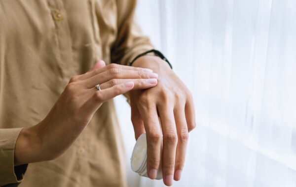 découvrez des conseils quotidiens simples et efficaces pour prendre soin de vous au quotidien et améliorer votre bien-être.